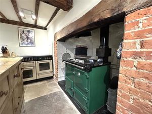 Kitchen- click for photo gallery